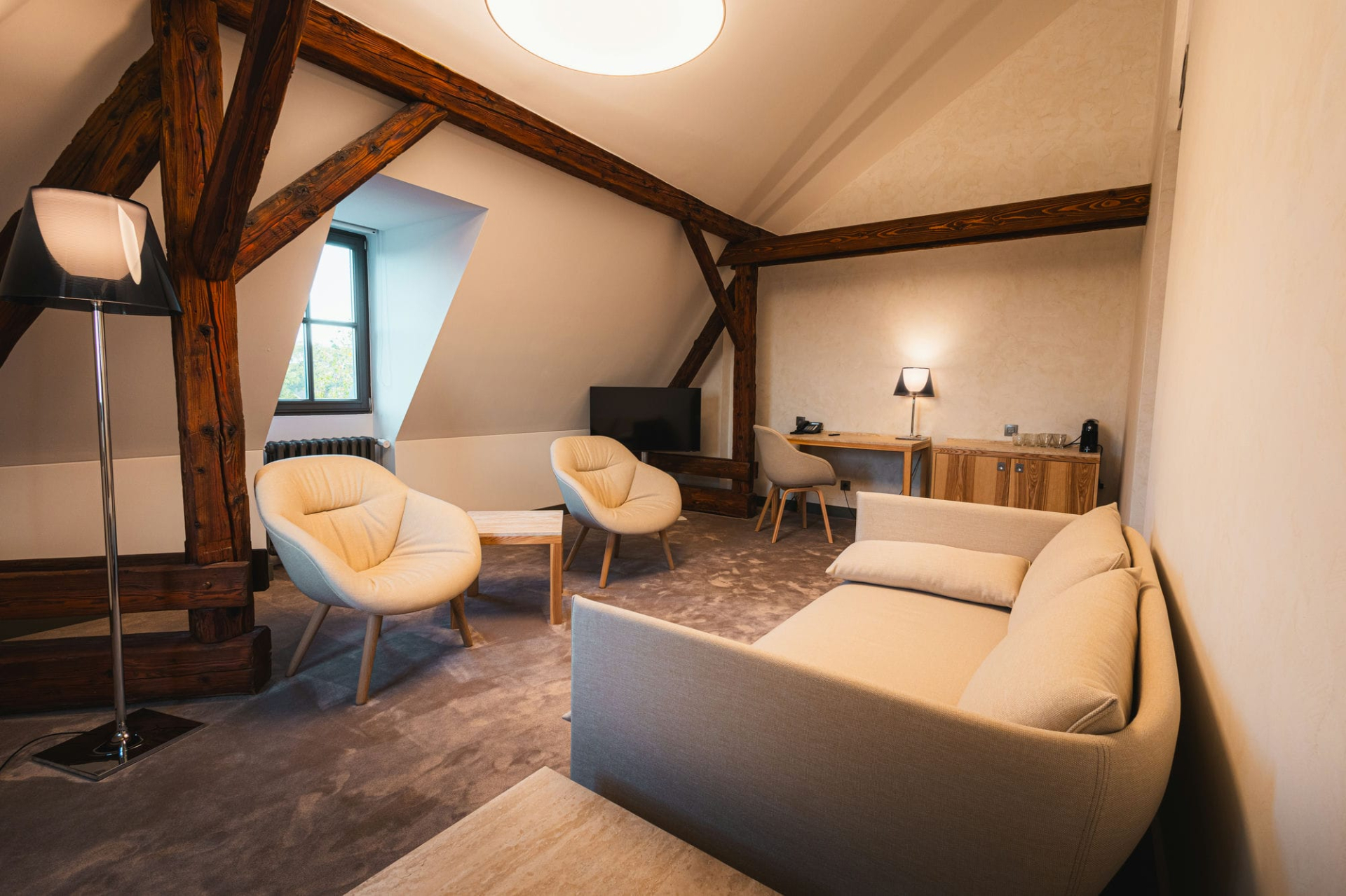 Comfort Suite — obývacia izba v hoteli Albrecht